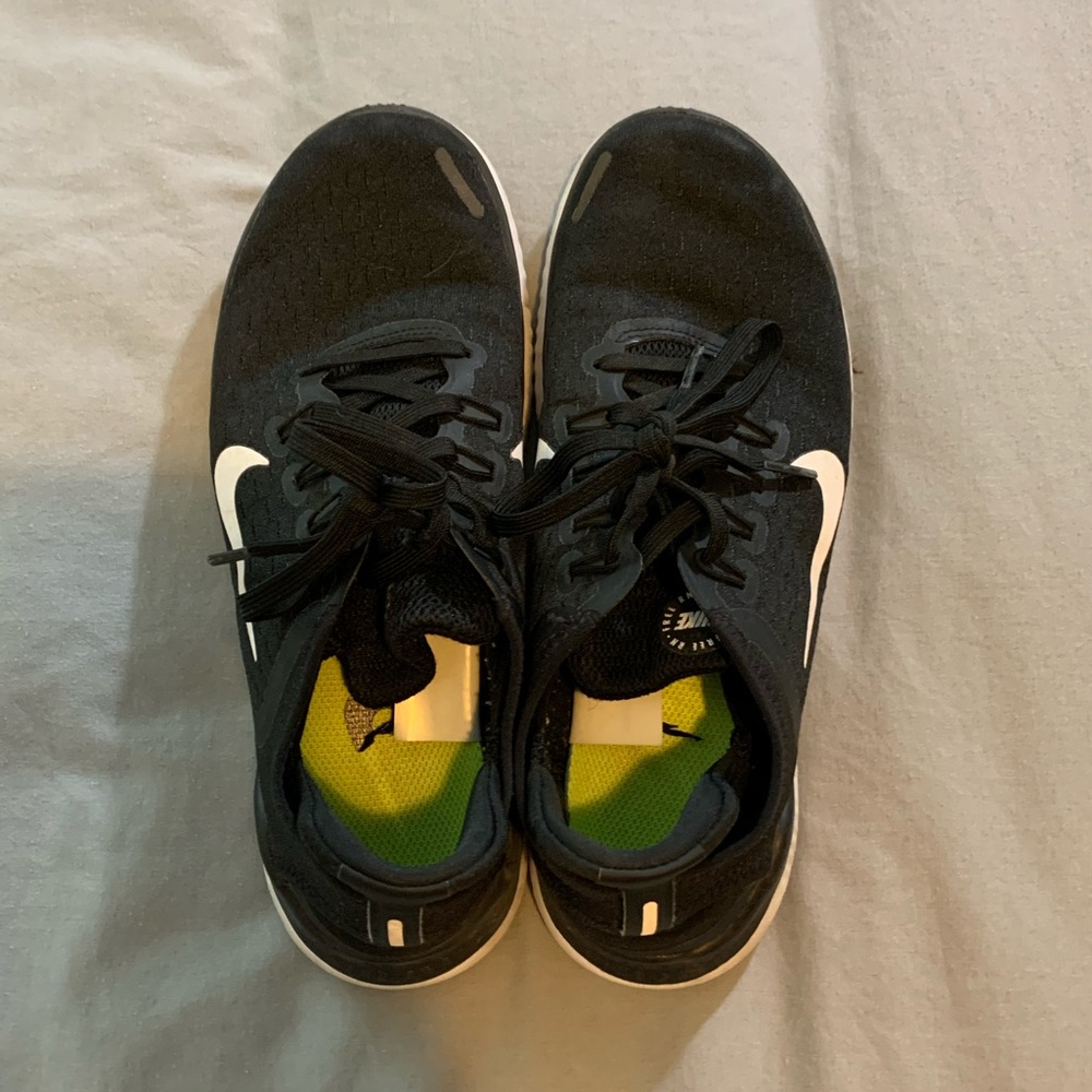 Black Nike Frees